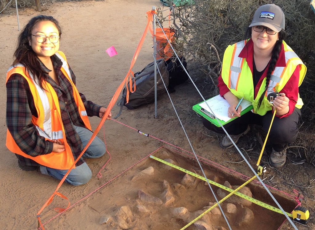 Torrey Pines SNR_Unit 1 _SSC archaeologists mapping feature